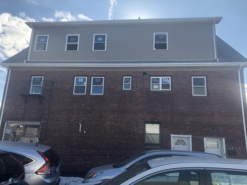 153 Galen St - Photo 1