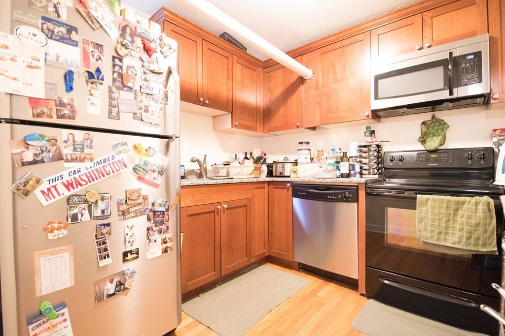313 Summit Ave - Photo 1