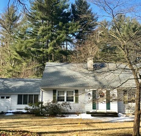 18 Colonial Road - Photo 1
