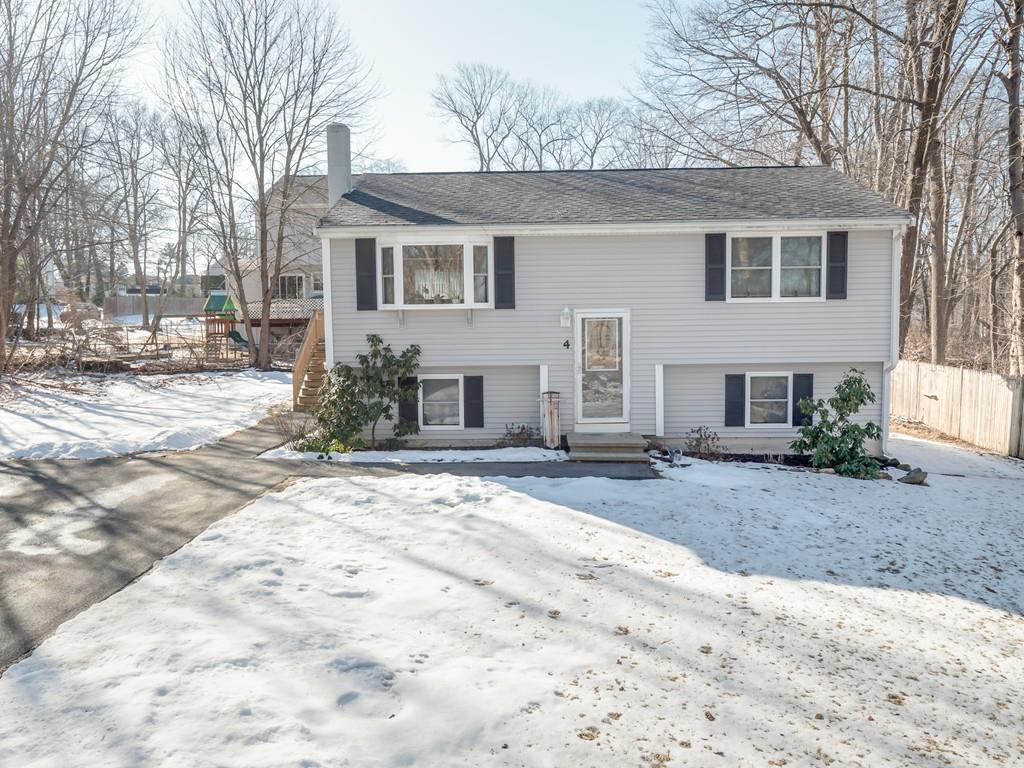 4 Rocky Ledge Ln - Photo 1