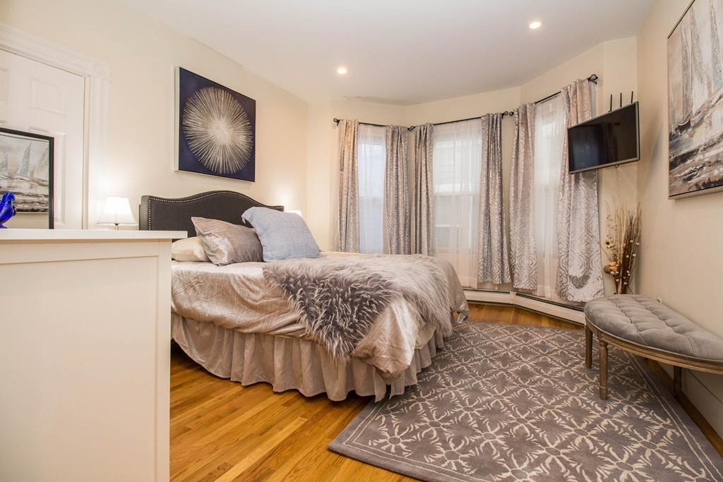 322 1/2 Western Ave - Photo 1