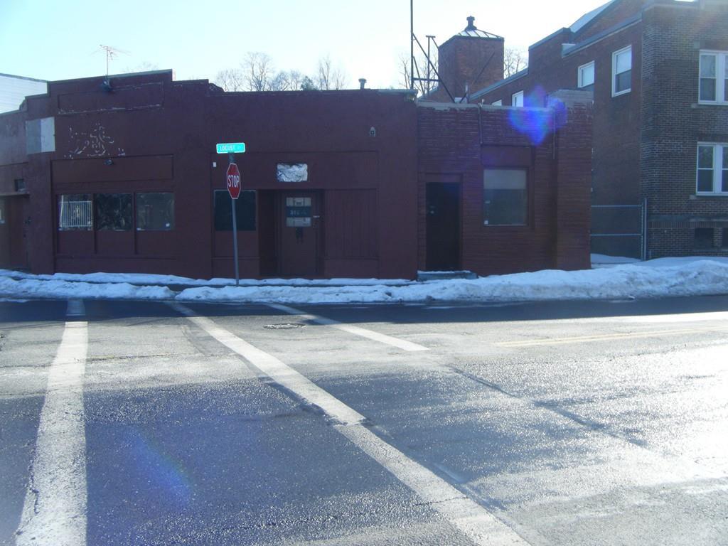 312-320 Locust St - Photo 1