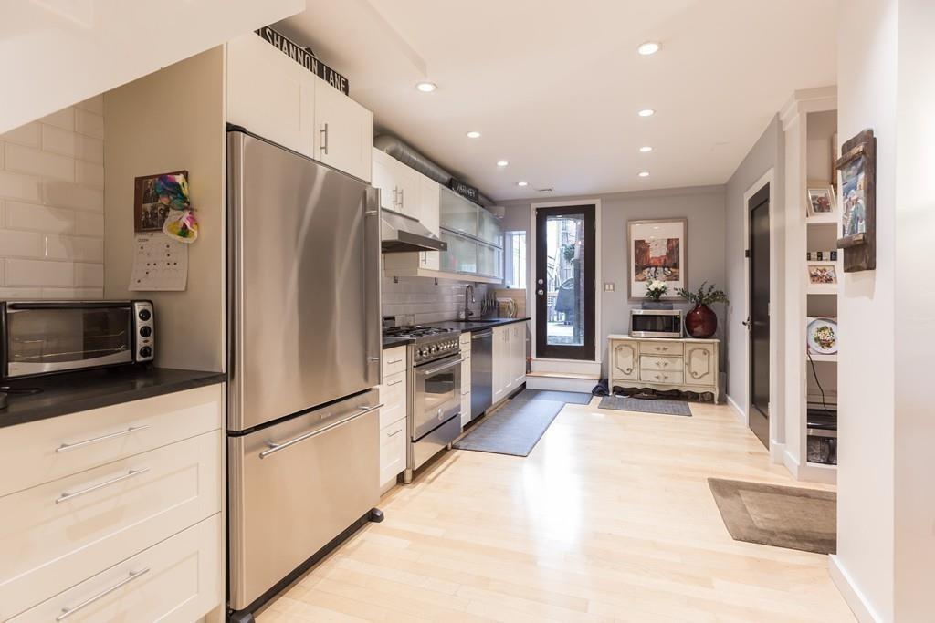 1692 Washington - Photo 1