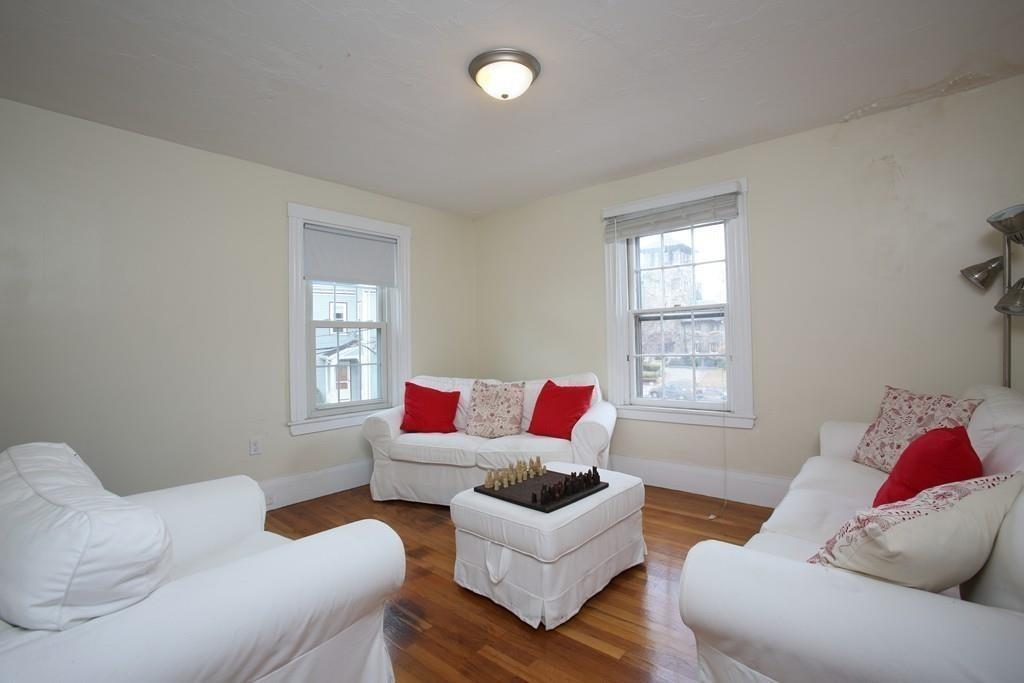 10 Winthrop St - Photo 1