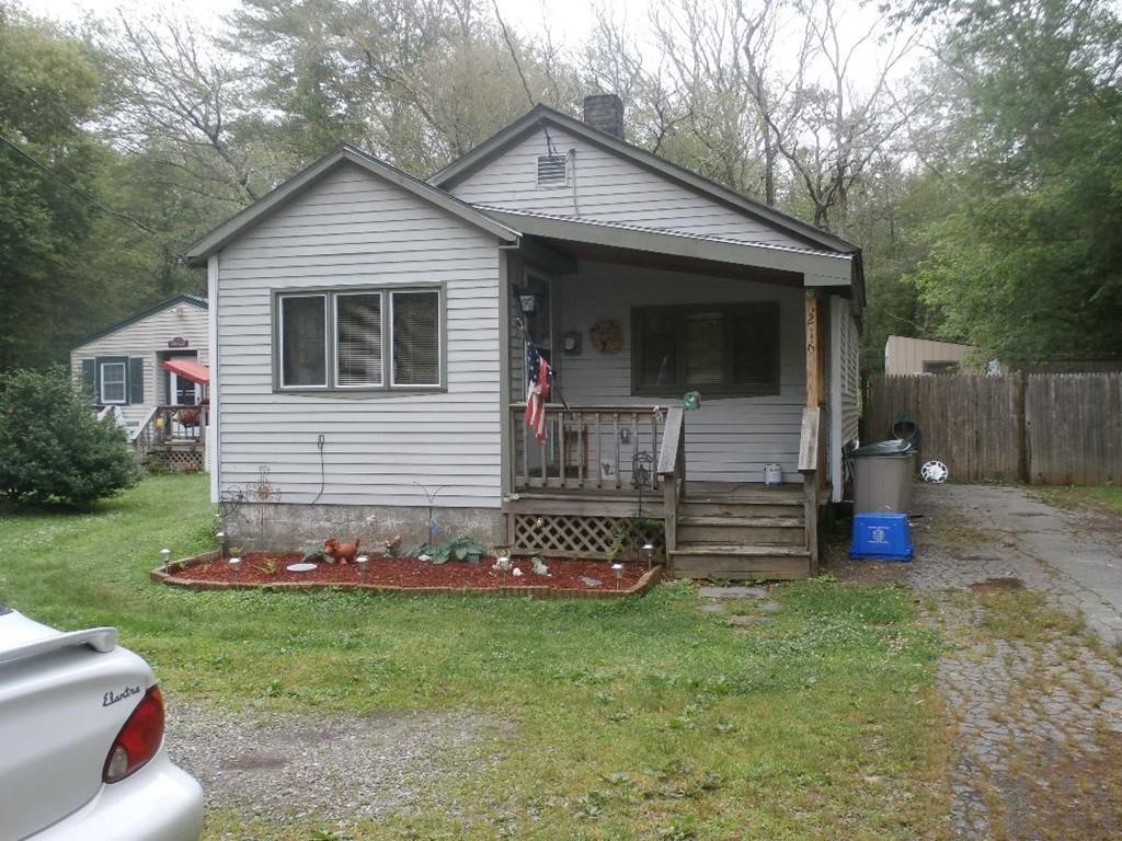 216 Peckham Rd - Photo 1