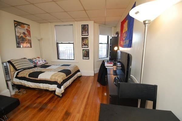 506 Beacon Street - Photo 1