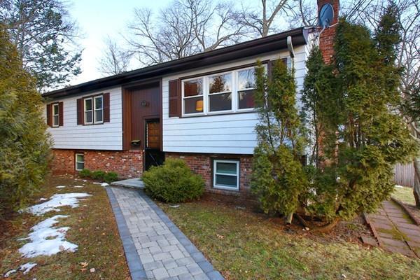 15 Hiawatha Lane - Photo 1