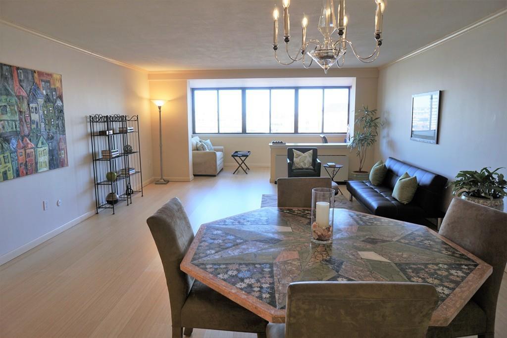 8 Whittier Pl - Photo 1