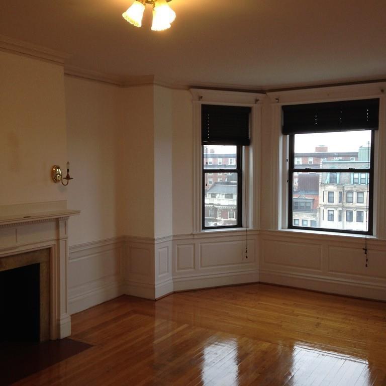 466 Commonwealth Ave - Photo 1