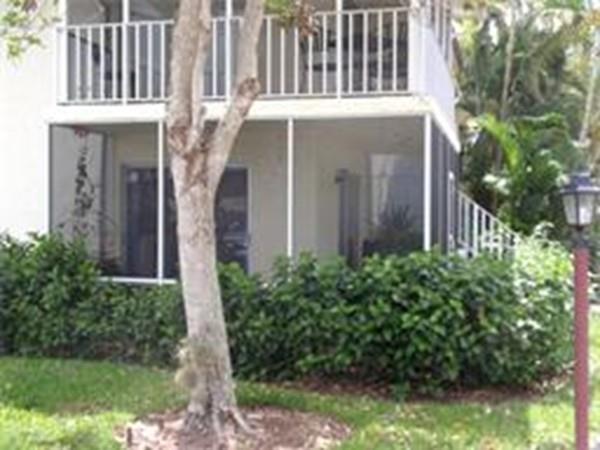 200 Palm Dr - Photo 1