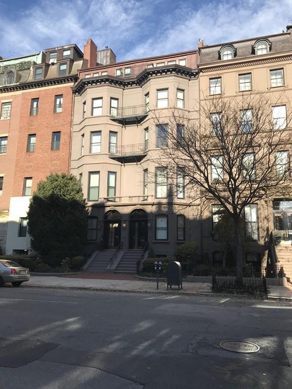 136 Beacon St - Photo 1