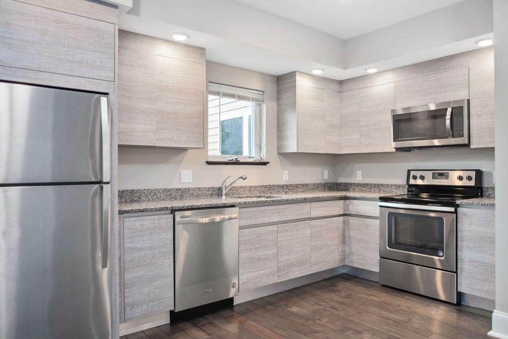 60 Howard Street - Photo 1