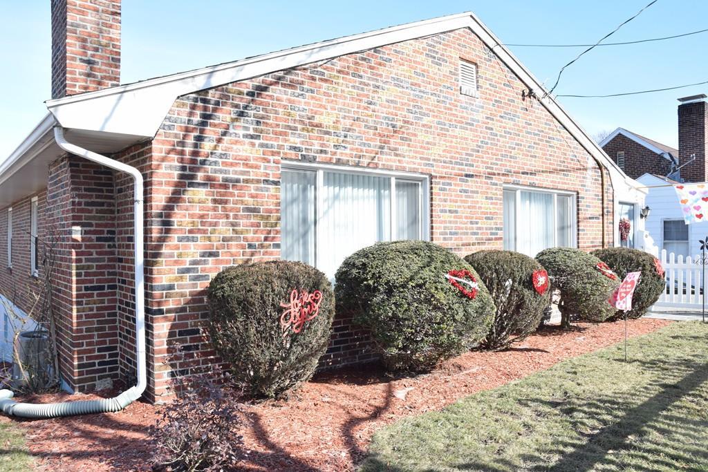 109 Faywood Ave - Photo 1