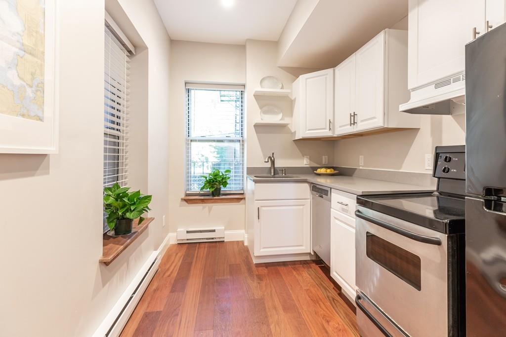 121 Salem St - Photo 1