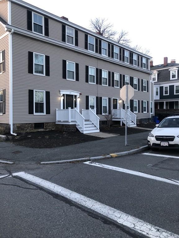 37 Bartlett Street - Photo 1