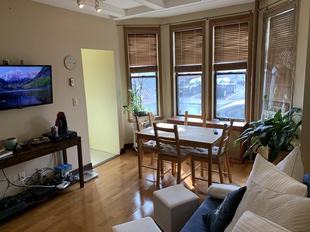 4 Commonwealth Ct - Photo 1