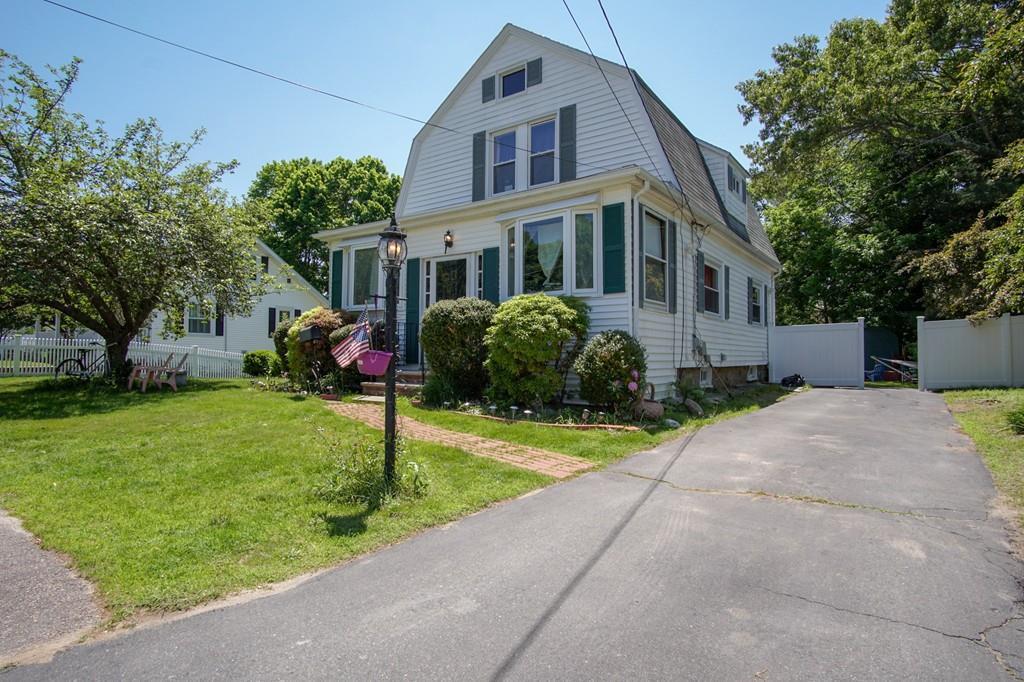 22 Hillview Ave - Photo 1