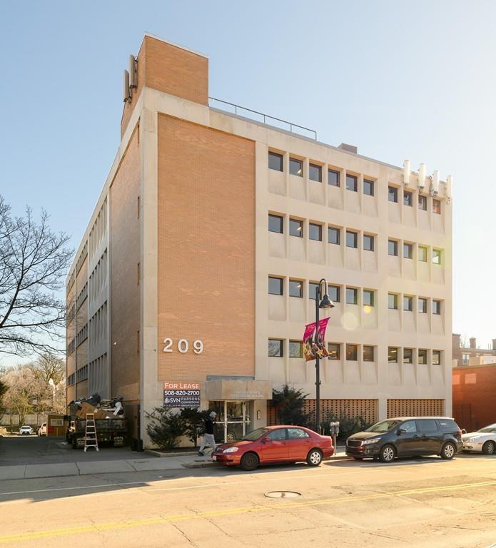 209 Harvard - Photo 1