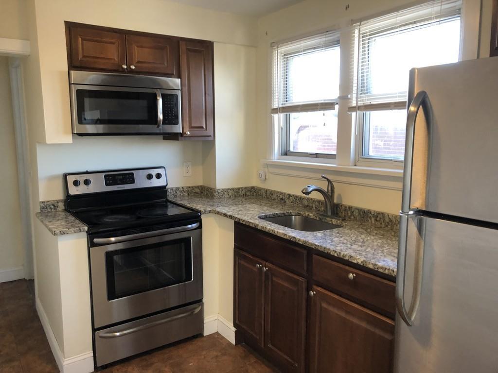 305 Princeton St - Photo 1