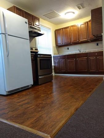 251 Bussey - Photo 1