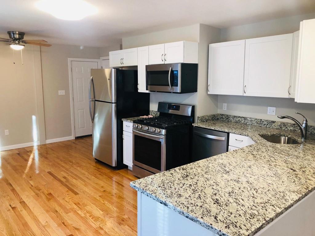 27 W. Wyoming Ave - Photo 1