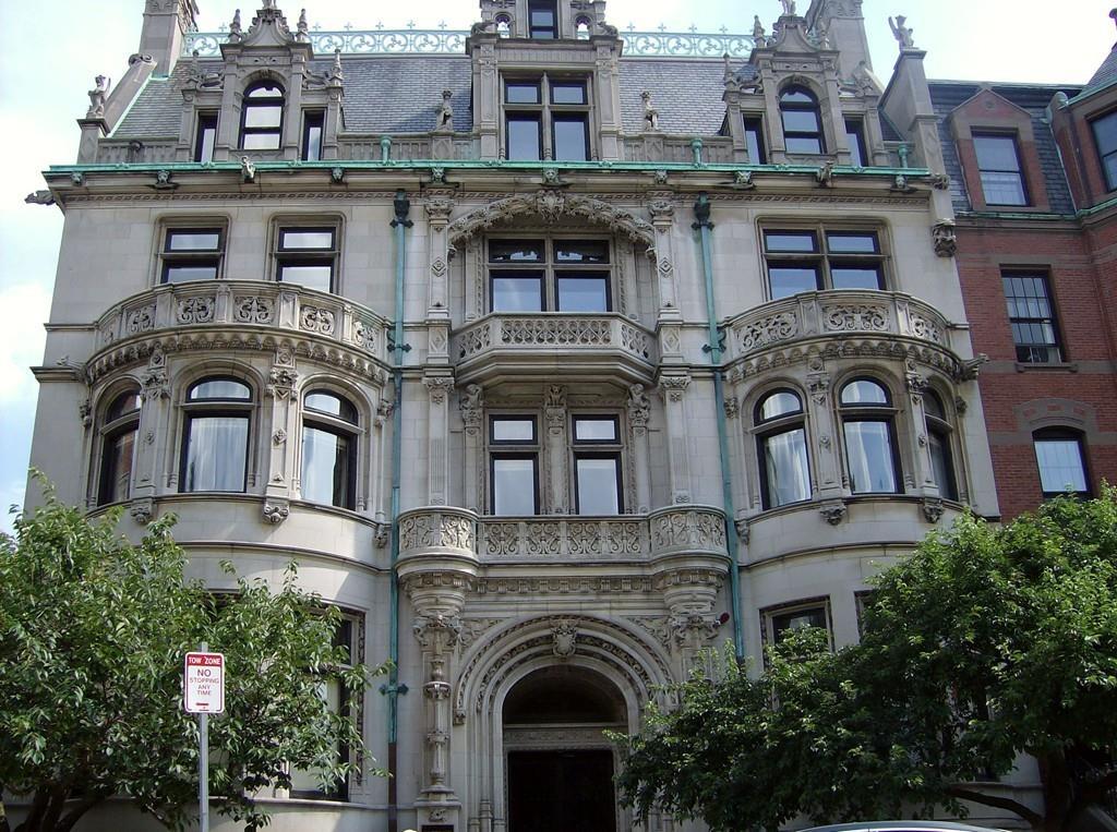 314 Commonwealth - Photo 1