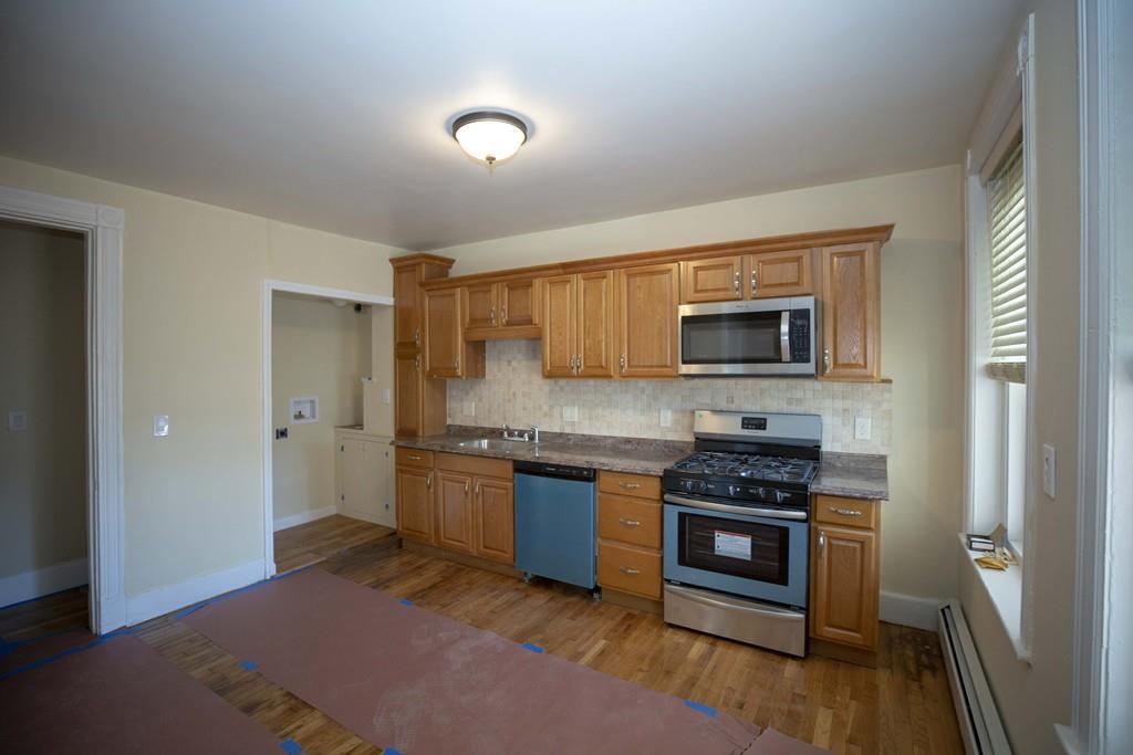336 Meridian St - Photo 1