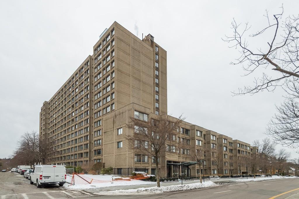1731 Beacon - Photo 1