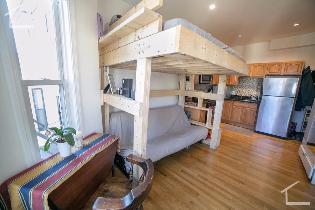 26 Pinckney St - Photo 1