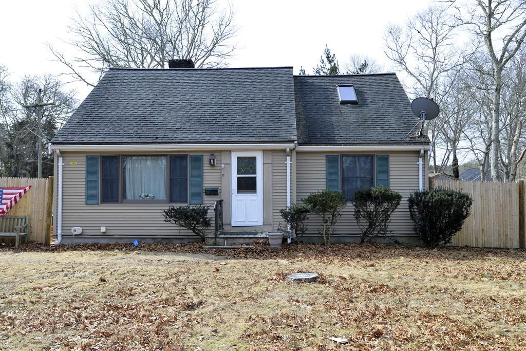 161 Station Ave - Photo 1