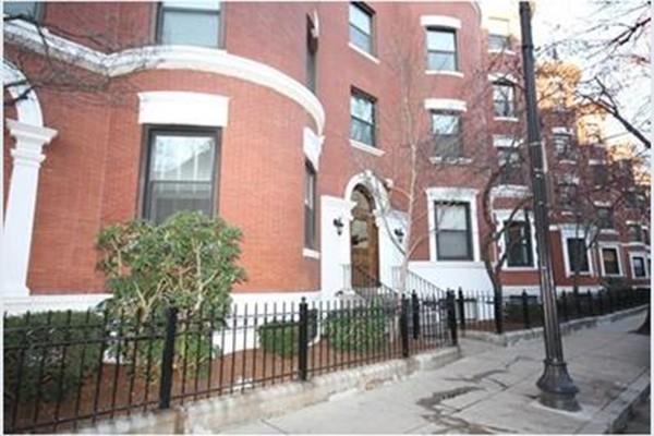 111 Gainsborough - Photo 1
