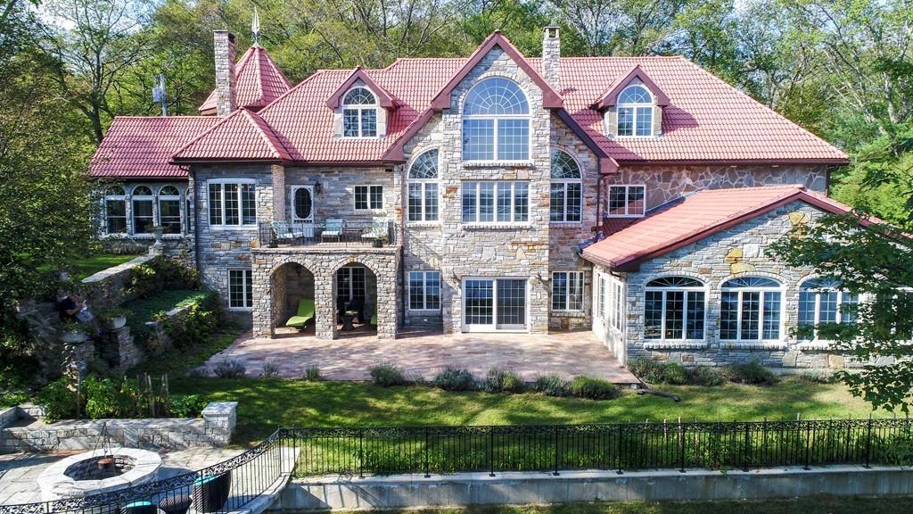19 Hill Brook Dr - Photo 1