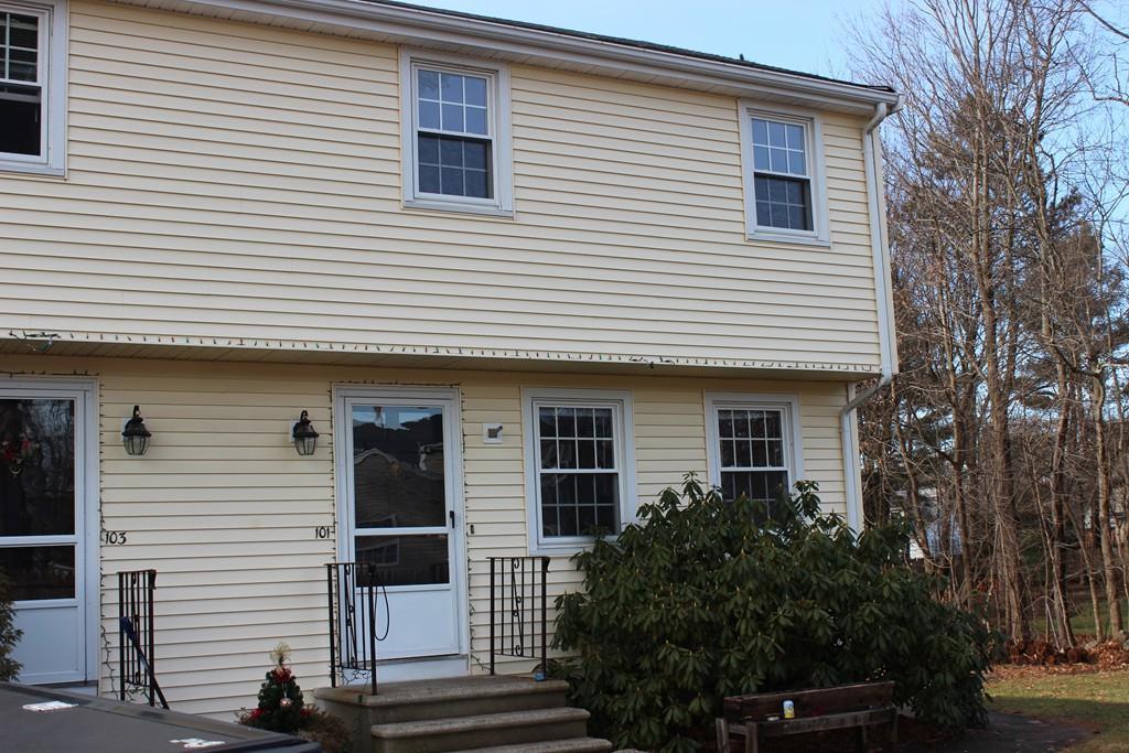 105 South St - Photo 1