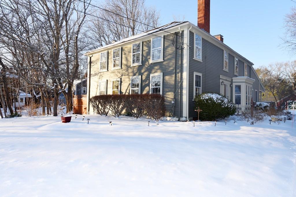 249 Main St - Photo 1
