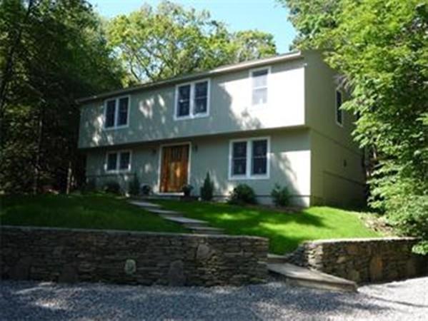 118 Old Essex Rd - Photo 1