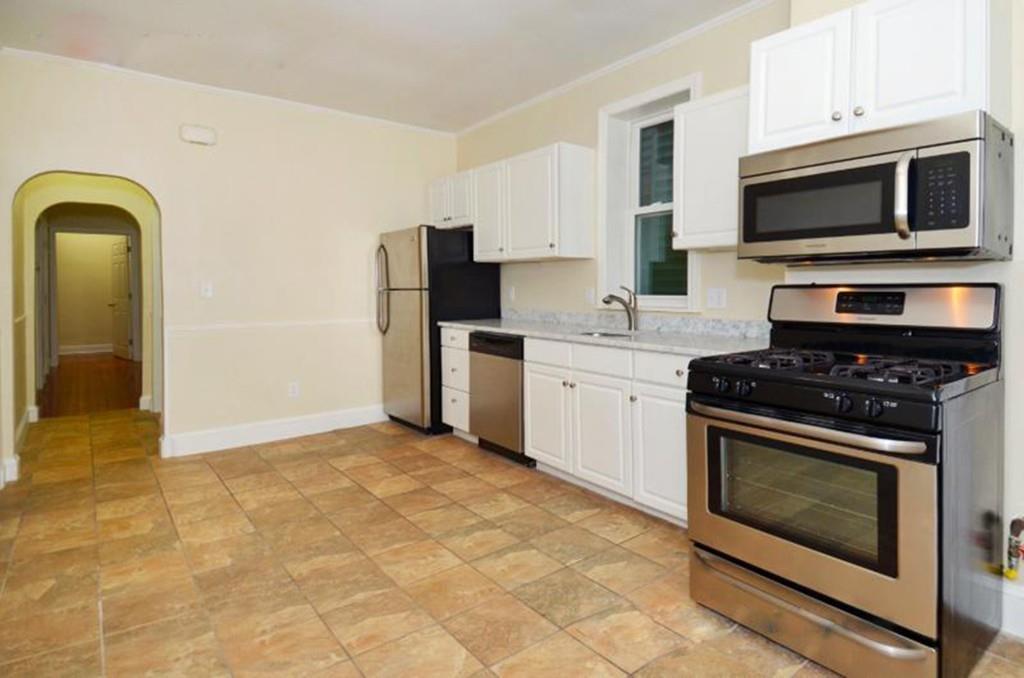 284 Sumner St - Photo 1