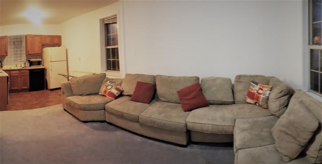 251 Roxbury St - Photo 1