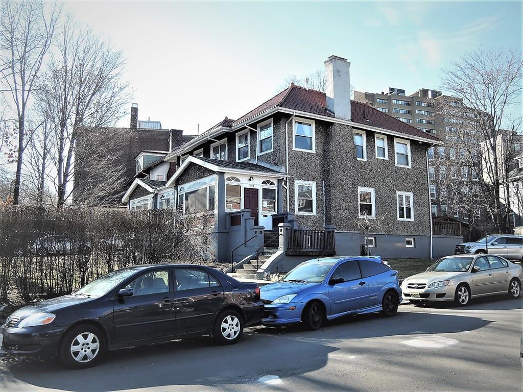 1863 Commonwealth Ave - Photo 1
