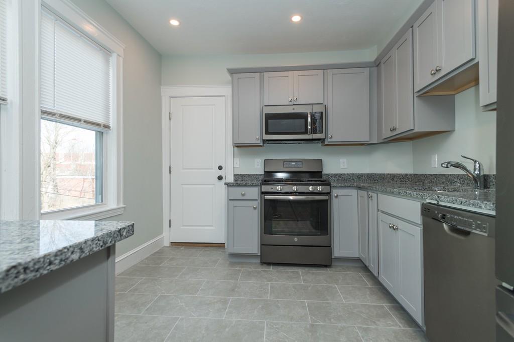21 Mckone St - Photo 1
