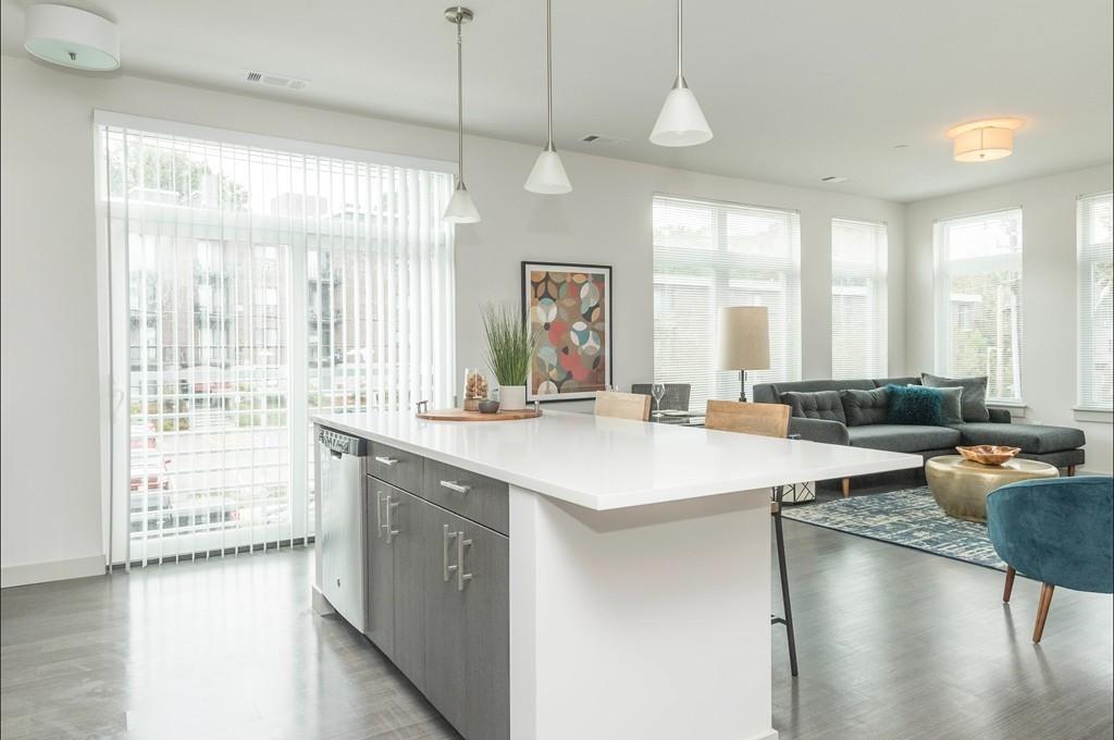99 Tremont - Photo 1