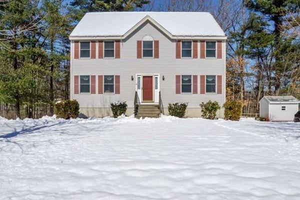 12 Seneca Ln - Photo 1