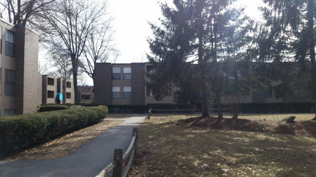 2 Shrewsbury Green Dr - Photo 1