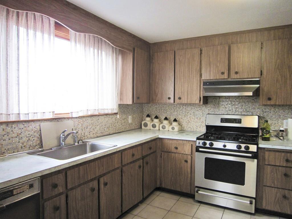 71 Pennsylvania Ave - Photo 1