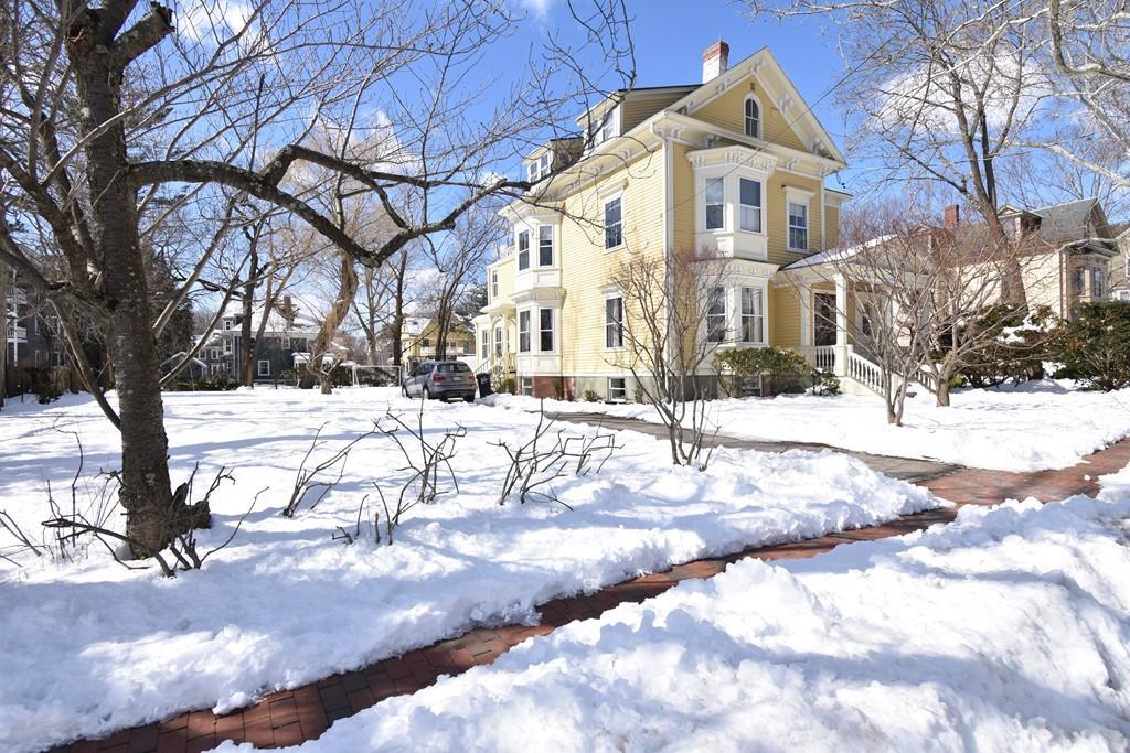 38 Lakeview Avenue - Photo 1
