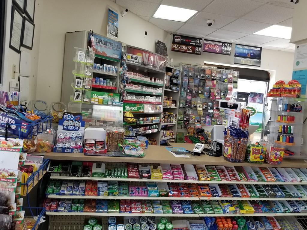 979 Main St - Photo 1