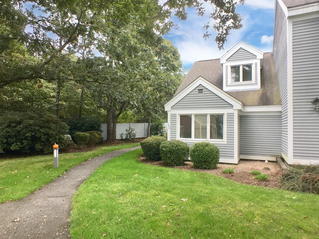 102 Howland Cir - Photo 1