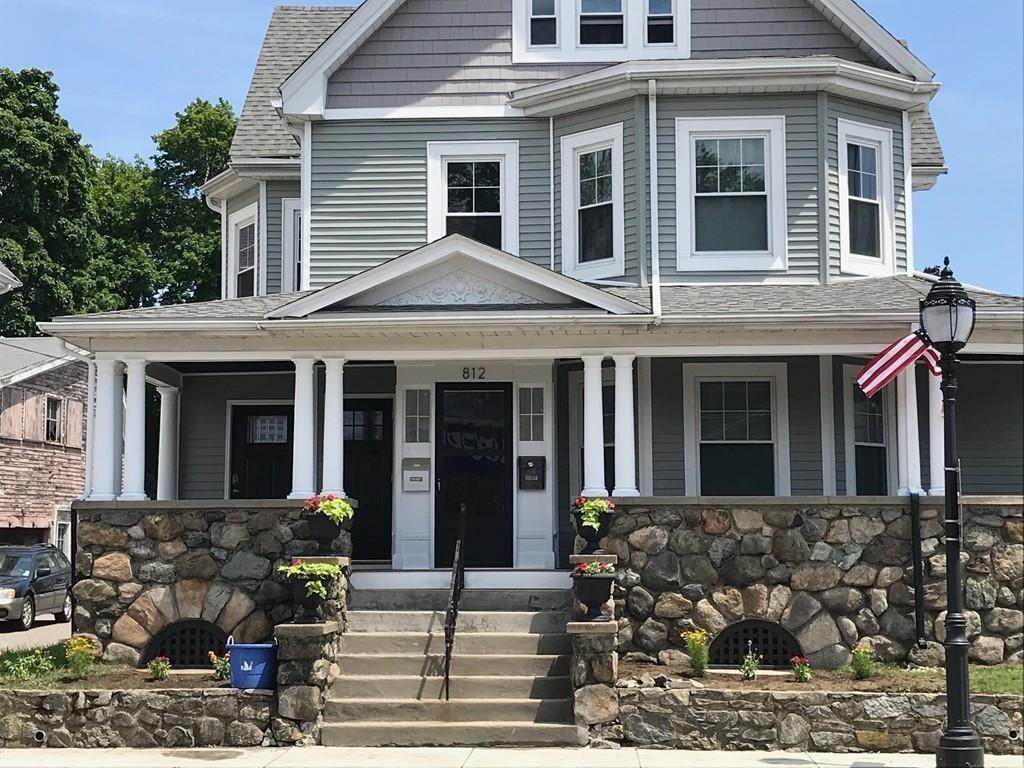 812 Moody - Photo 1