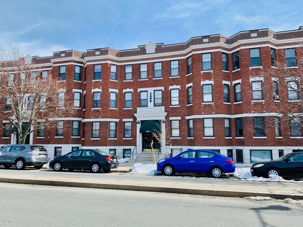 1572 Commonwealth Ave. - Photo 1