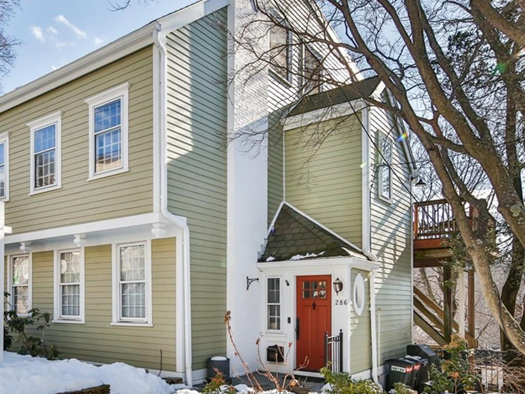 286 Tappan St - Photo 1