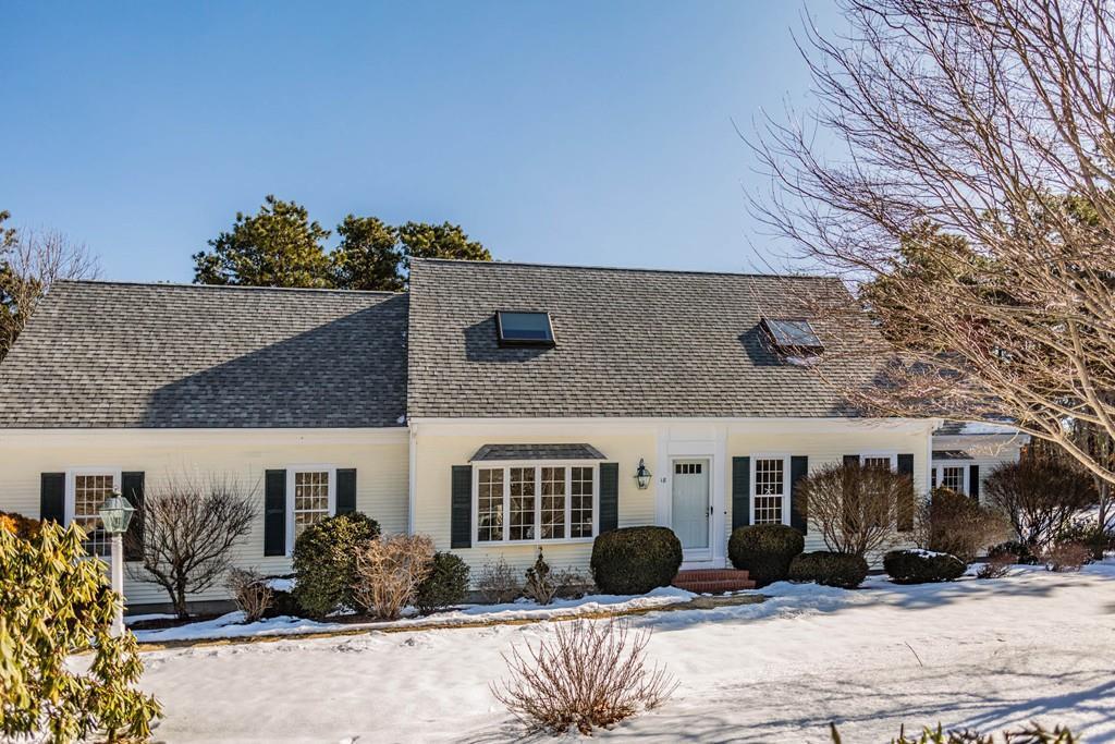 18 Nicholas Dr - Photo 1